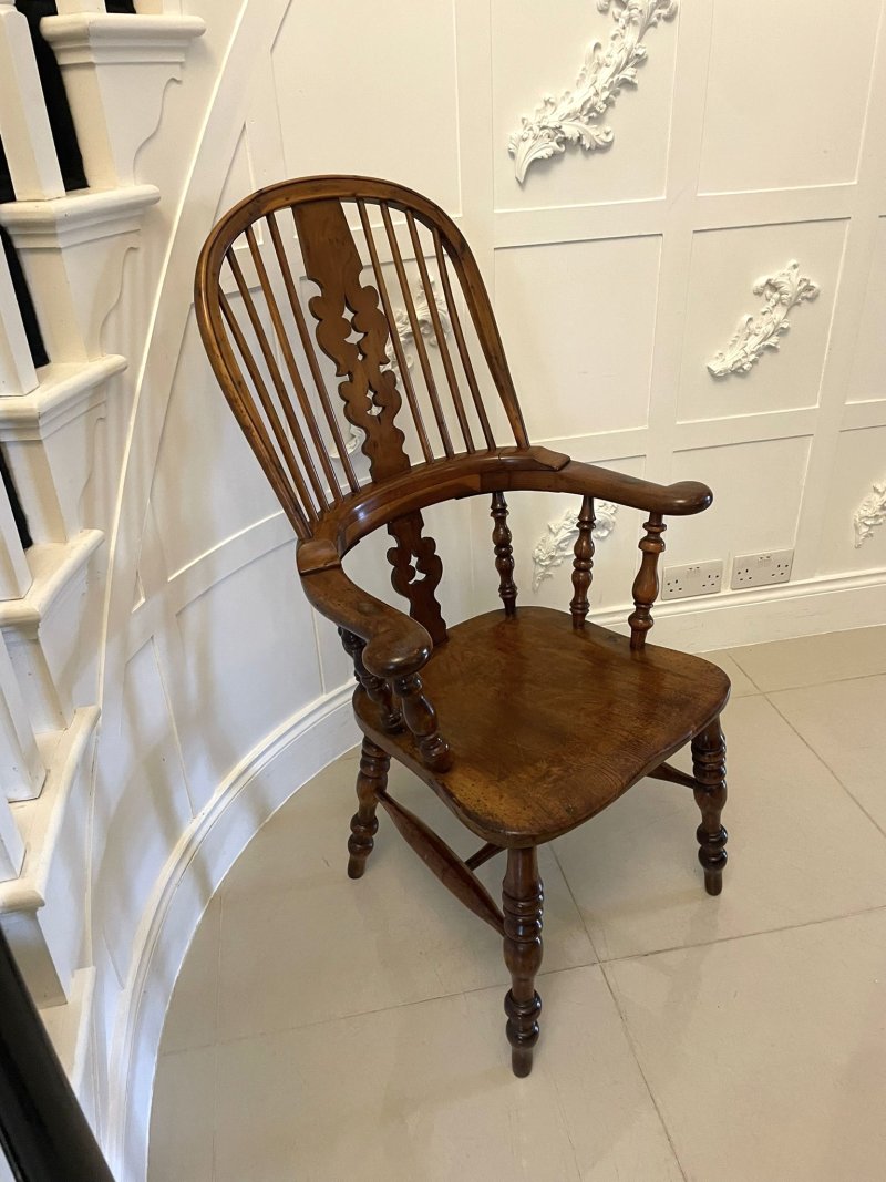 Antique Victorian Quality Yew Wood Broad Arm Windsor Chair